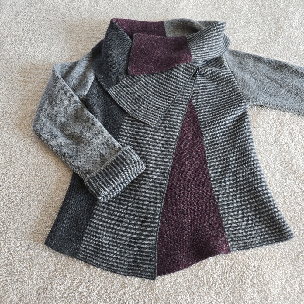 A. Ida Made In Italy Wool Blend Gray & Burgundy Shawl Collar Cardigan Size M